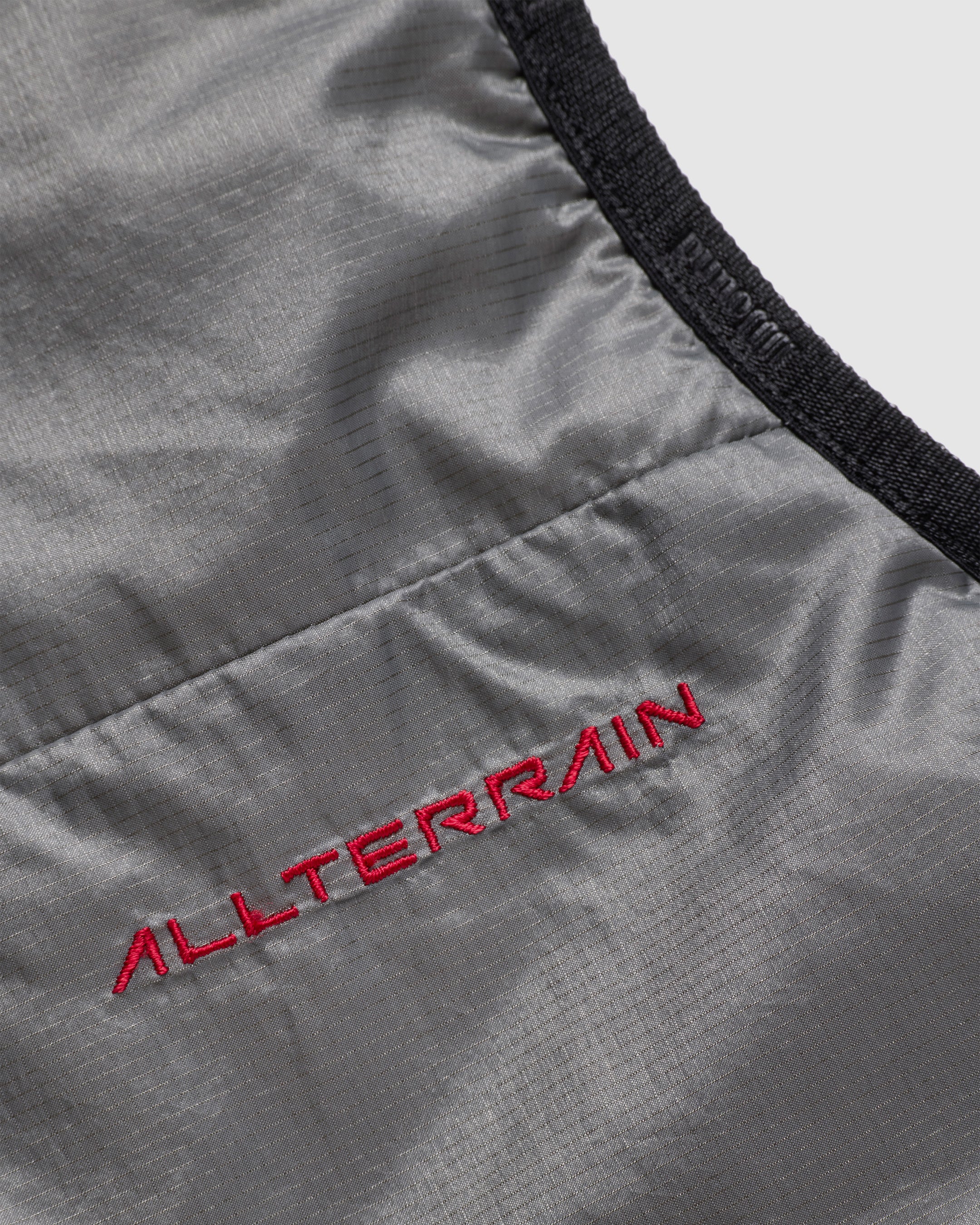 Descente Allterrain x JJJJound Reversible Vest - Image 3